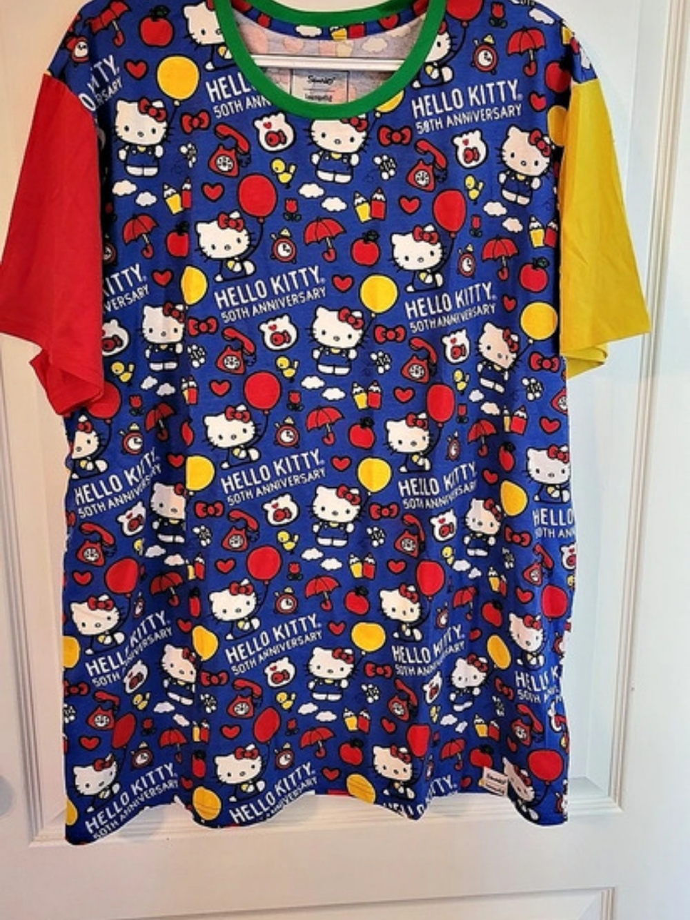 Loungefly Hello Kitty 50th Anniversary Graphic Short Sleeve Tee XL NWT